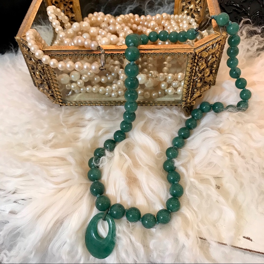 Jade Bead Necklace with Pendant